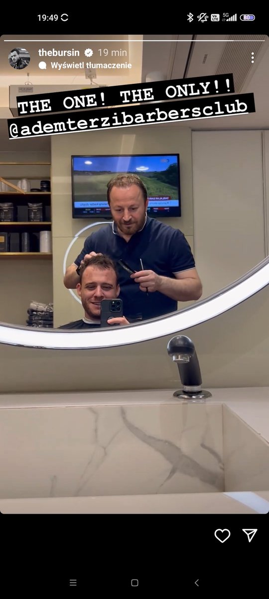 bursinly24's tweet photo. HE IS SO CUTE 😍💇 https://t.co/mmy5rGnZuj