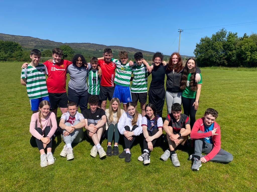 N. Antaine enjoying the glorious sunshine today, looking after their wellbeing with fun and games during SPHE😎🤗 @accsirl @ire_edu