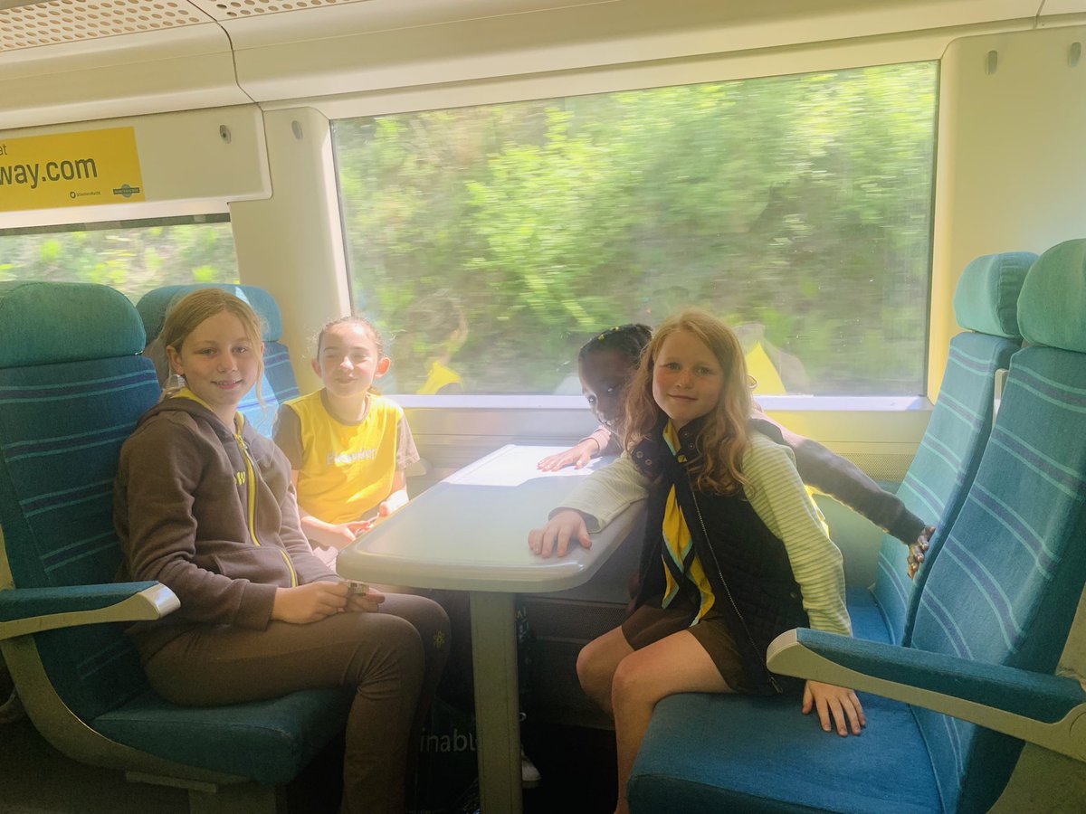 Following on from our #UKPW we went on a train ride on tour of The House of Parliament warm thanks to our local MP @ClaireCoutinho for looking after us! @UKParliament @Guiding_LaSER @ReigateDivision @HawthornsSchool