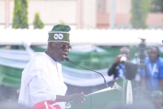 yabaleftonline's tweet photo. Tinubu asks DSS to vacate EFCC office ‘immediately’. https://t.co/7Cb6AEQaf3
