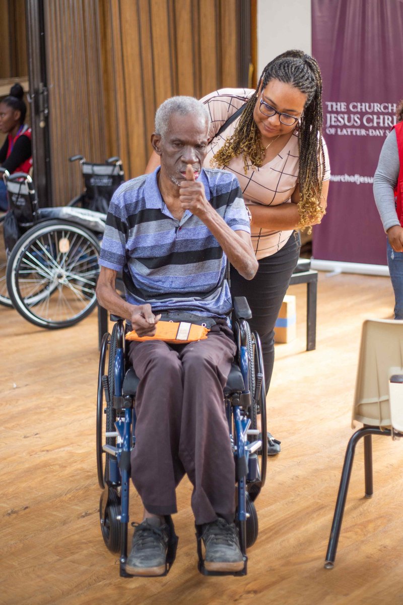 Ch_JesusChrist's tweet image. Physiotherapists and other health care professionals were trained to assemble active and all-terrain wheelchairs and fit them to their intended users. They then taught recipients how to use their new devices. newsroom.churchofjesuschrist.org/article/hundre…