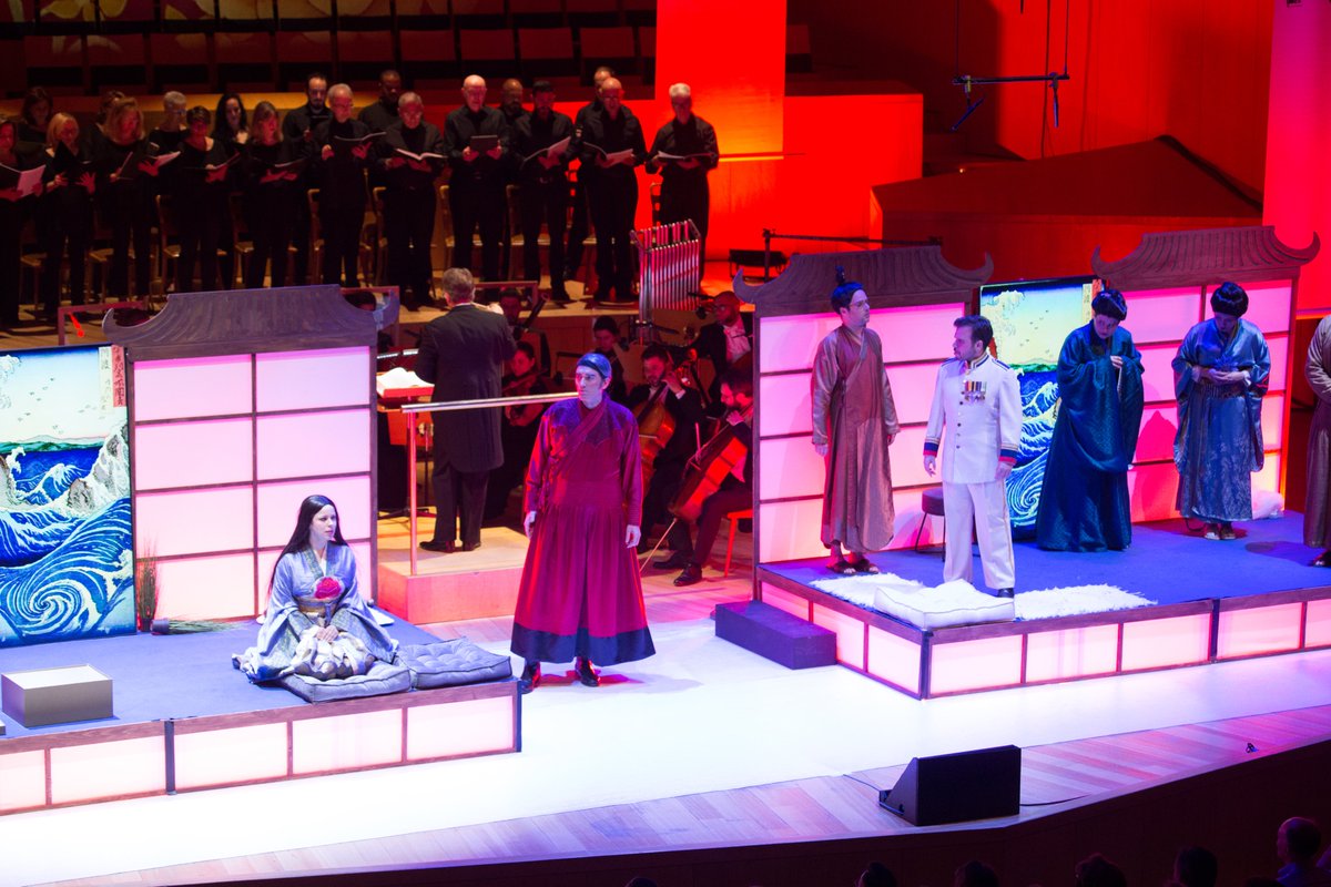 Este fin de semana hemos disfrutado de melodías mágicas🦋 de Madama Butterfly de la mano de la Sociedad Coral Excelentia de Madrid y Orquesta Clásica Santa Cecilia'. 🎻✨ Una noche llena de notas que acarician el alma.

#VenAlAuditorio