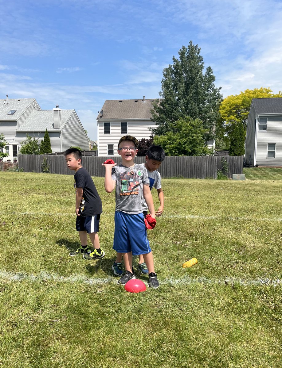 Miss Cross tweet media