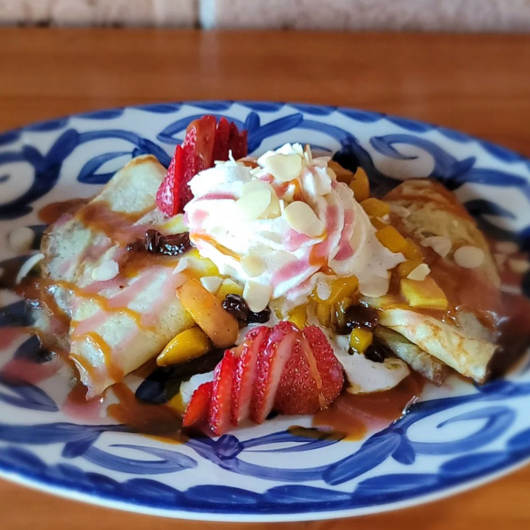 For those who prefer brunch on the sweet side, our Crepas con Frutas are for you 🤤🍓 We serve these delicate crepes with strawberries, mango salsa, & whipped cream. Brunch is on daily 'til 3PM! lossombreros.com

#LosSombreros #ScottsdaleAZ #MesaAZ