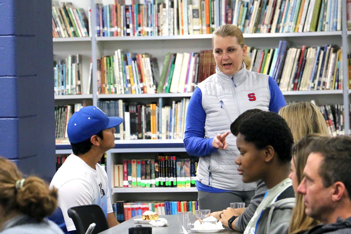 Congratulations to <a href="/IGHMS_Spartans/">IGH Middle School</a> Principal Jodi Wendel on being named the <a href="/massp/">Michigan Principals</a> Capitol Division Middle Level Principal of the Year! STORY: ow.ly/JY0O50Ox8EY

#inspire199 #excel199 #199SpartanPride