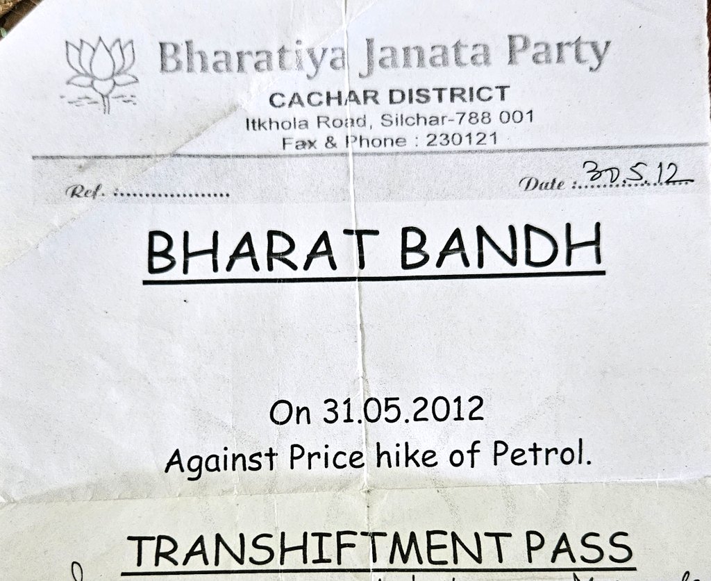 Mahn7's tweet photo. ache din ? 🧡
11 Years back 😌
₹70/L then 
#achedin #hikes @INCIndia @IYC @RahulGandhi @ArvindKejriwal @kanhaiyakumar @MahuaMoitra @MamataOfficial https://t.co/h8TxsRBN7C