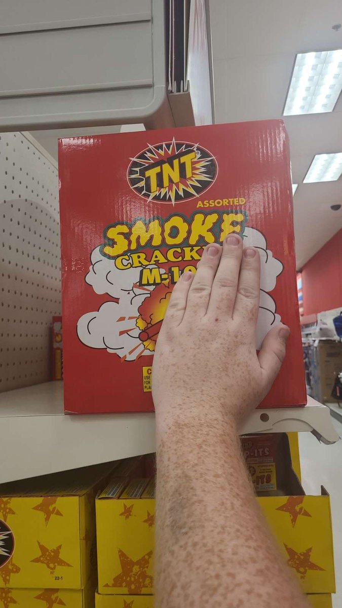 AnnieTheGoon's tweet photo. This aint what I meant when I asked the universe for a sign. 😭 https://t.co/GLSn0pgtF2