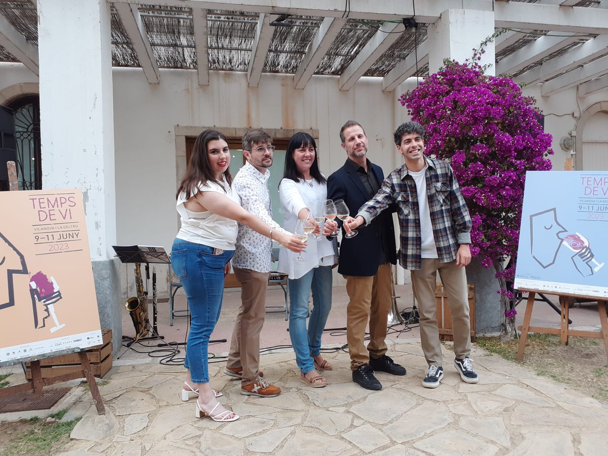 olga_vng's tweet image. 🍇🍷 Els dies 10 i 11 de juny arriba una nova edició de la fira #Tempsdevi a la Rambla de #VilanovailaGeltrú. No us ho perdeu!