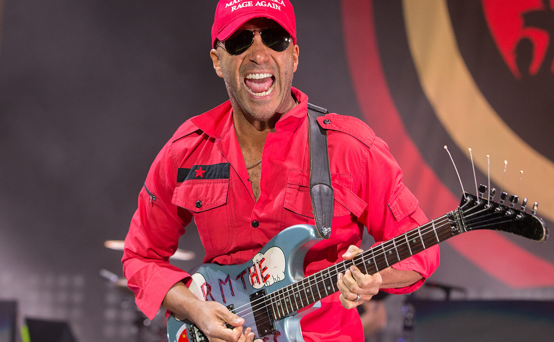 Happy birthday to Tom Morello of Rage Against The Machine! 