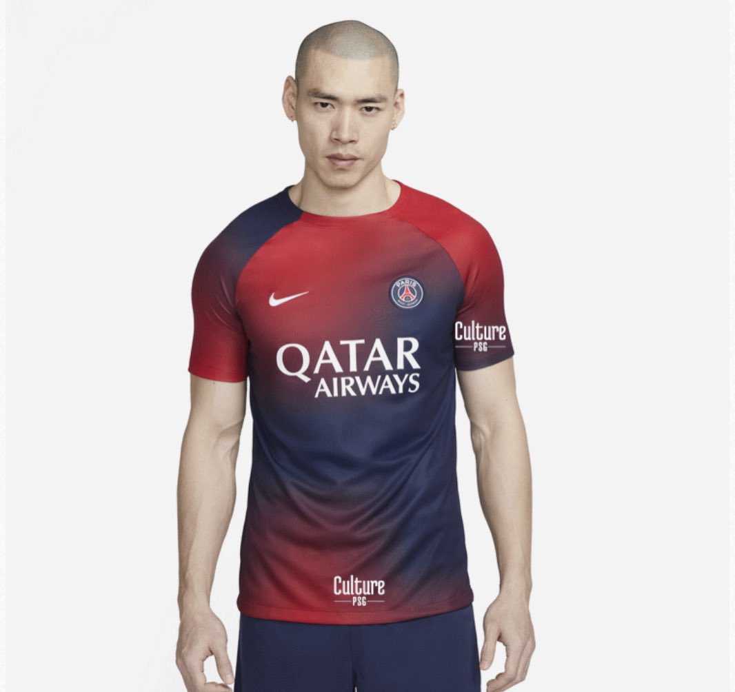MegaPSG_'s tweet image. Le maillot pré-match pour la saison 23/24.👕 ❤️💙 (@CulturePSG)