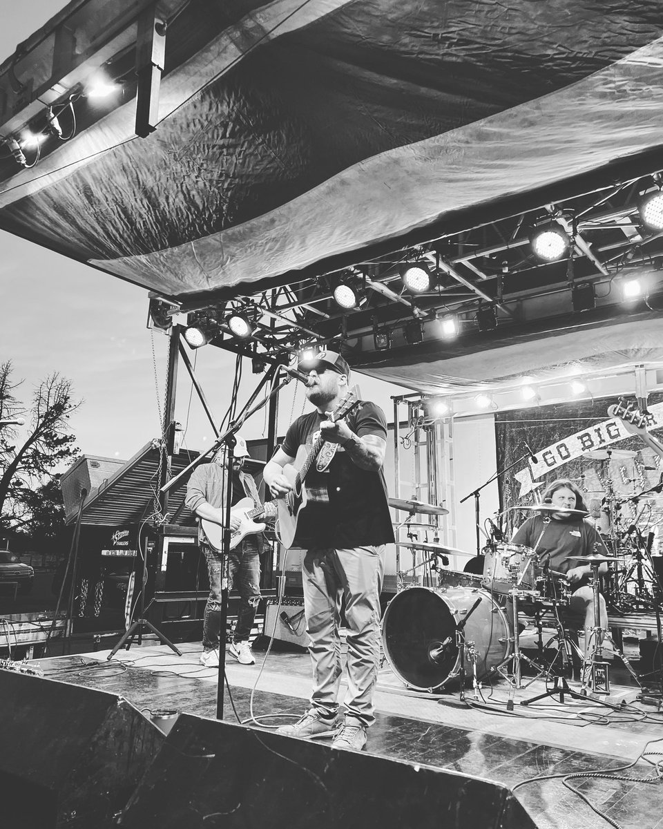 This Saturday June 3rd the boys &amp; I will be Tonki Honkin <a href="/HootsPub/">Hoots Pub Amarillo</a> Buy those tickets on the <a href="/HootsPub/">Hoots Pub Amarillo</a> website!!Vamos!!_ #americana #reddirtmusic #texascountry #newmusic #amarillo #yellowtown #vamos #neonlights