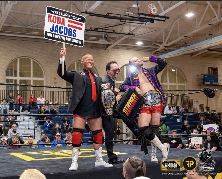 KodaJacobs_'s tweet photo. A tradition unlike any other in #FrontlinePro 👍
🏆🪧🧣💼🇺🇸☕️🏆🪧🧣💼🇺🇸☕️🏆
#KodaJacobs. @TheHipsterHunk
@DravenStryker
#StrykerIndustries #AbsolutePowerTrip
@WatchOnPremier https://t.co/jJ3LXTOPO7