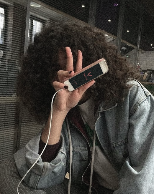 nevrabev's tweet photo. – implemented.

https://t.co/YSYlZB92wb

Who would've thought that an app, designed to ease communication between agents, could provide you with more than just a single insight into the protocols' life?

A "choose your own adventure" story.

#valorantfic #nanobomb #raze #killjoy https://t.co/ufnsV3VIU8