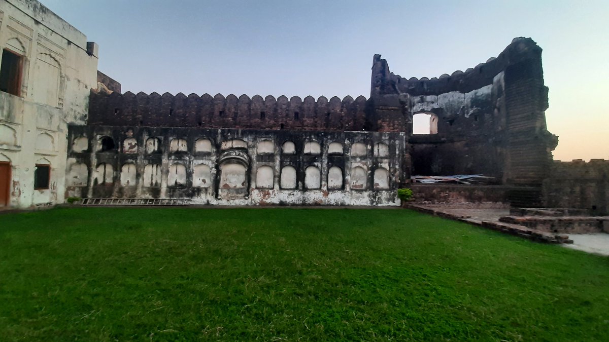 I grew up in #Jammu &amp; have seen so little of it. Recently, visited Akhnoor Fort for the Ist time. Would have crossed #Akhnoor so many times without noticing the fort  But #Chenab always got my attention. Now that I think of it,  I realize how close chenab was to our lives.