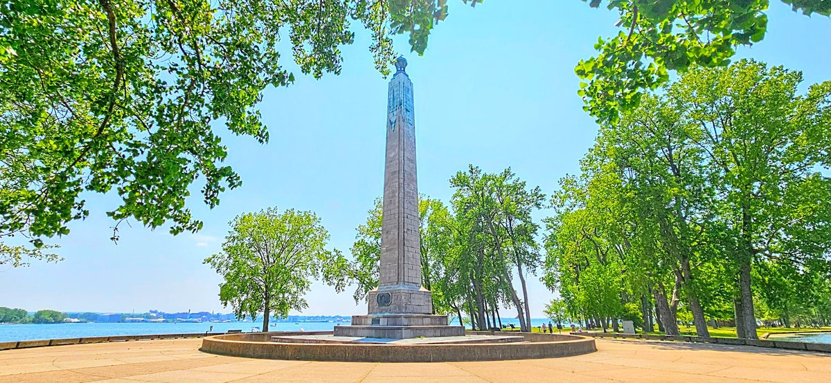 What a perfect day to be outside. While out at Presque Isle State Park this afternoon, I made a stop at the Perry Monumental to walk around & get some fresh air. The lake breeze was just enough to make it absolutely comfortable!!! @PresqueIsleSP @visitPA @VisitErie1