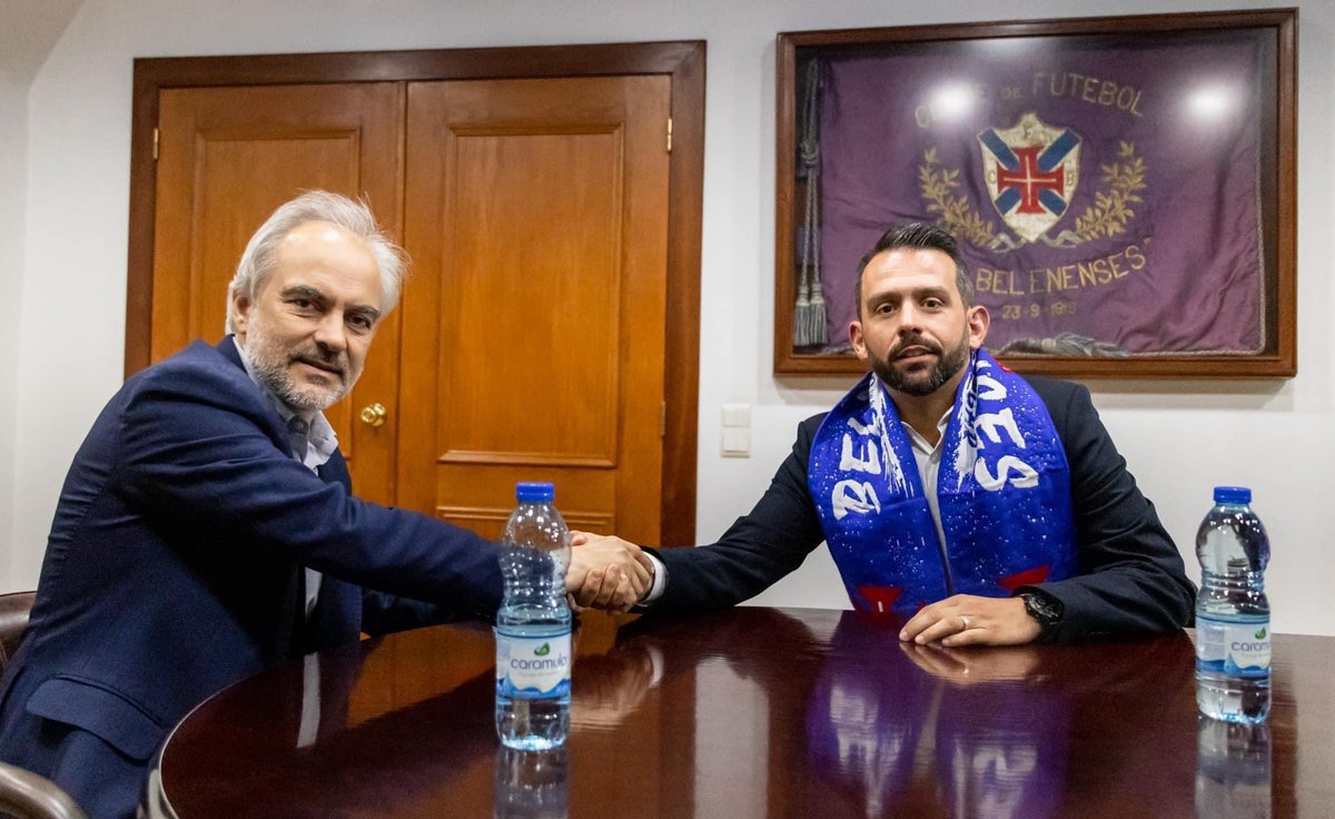 patricksmc's tweet photo. Muito satisfeito pela continuidade do Mister e da sua equipa técnica num caminho que se adivinha muito tumultuoso mas com a ajuda e apoio dos nossos sócios e adeptos saberemos, mais uma vez, estar unidos e à altura dos objectivos traçados.
Com a certeza de vencer! #tweetpastel https://t.co/GyRbAQnpl5