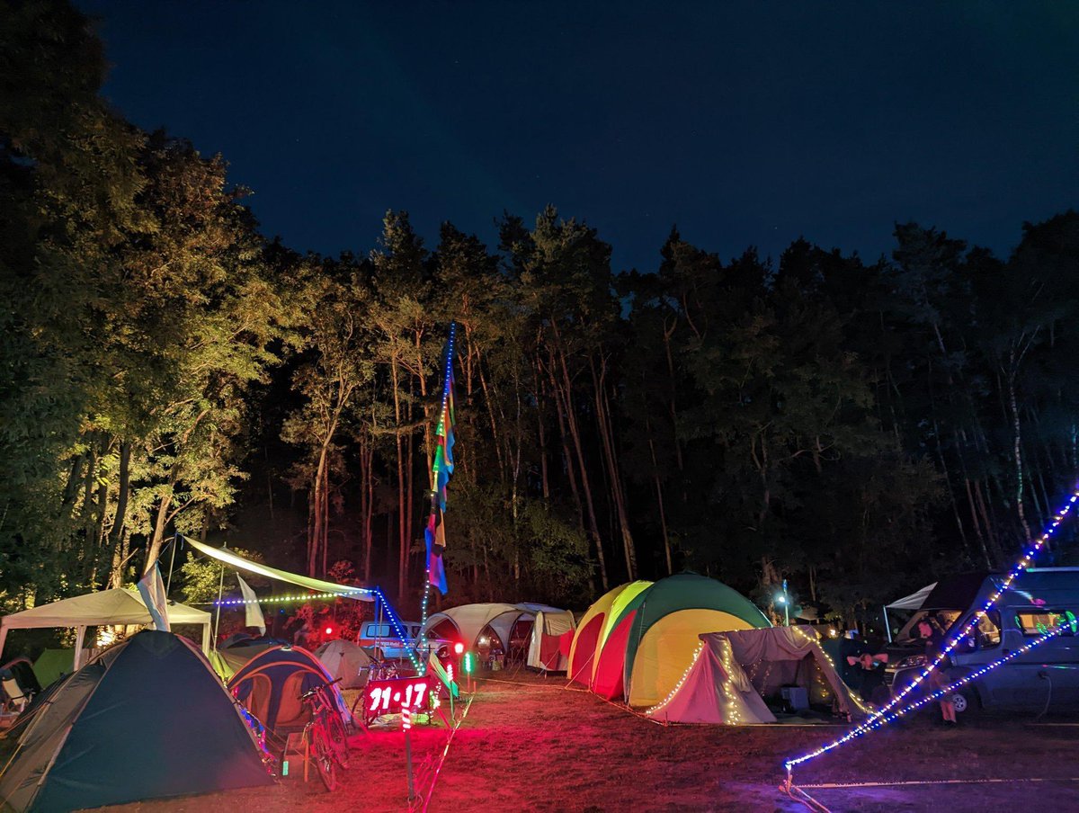 Kleine Erinnerung: Es gibt noch Tickets für das #HOA23. Für 185 € pro Person bekommt ihr feinstes Hackercamping inklusive Frühstück und Abendessen (22–26.08.2023).
Also schlagt zu, bevor es zu spät ist! →
tickets.hackenopenair.de