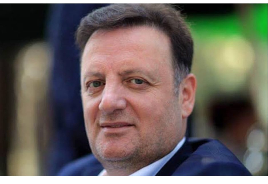 Değerli büyüğüm Ibrahim Usta abimiz vefat etmistir. Sevenlerinin başı sağ olsun. Mekanı cennet olsun.