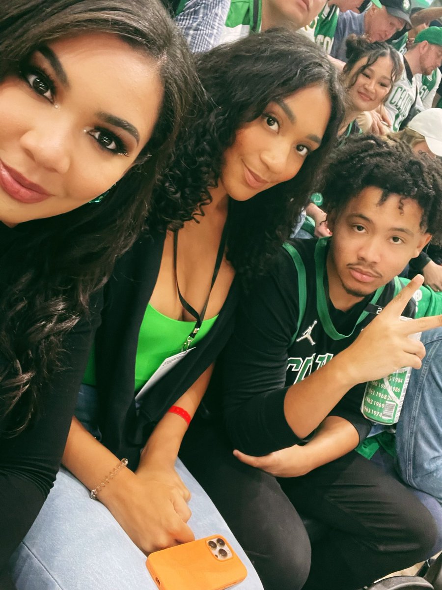 AnnaHorford's tweet photo. Being part of the Celtics fan base is something I’m so grateful for. We’ve been spoiled with deep playoff runs the past few years &amp; it’s easy to take that for granted, but at the end of the day, I’m proud of our team. Thank you all for making every year feel special 💚☘️ https://t.co/TGTAaBdVke