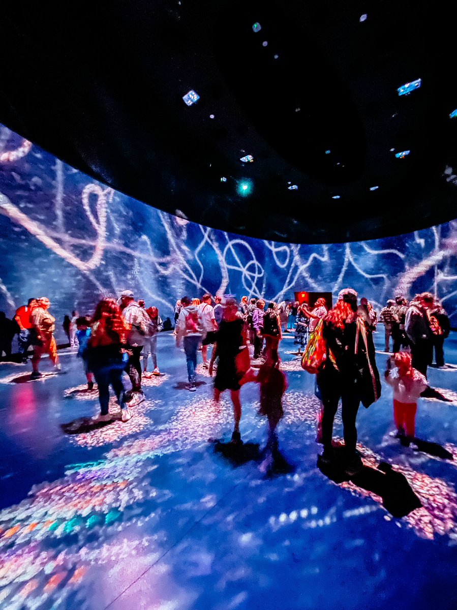 AlexanderFB's tweet photo. Invisible Worlds es INCREIBLE!!! Wow wow #InvisibleWorlds @AMNH a must see🥵🙌🏾📸 https://t.co/x2TuNoy6JQ