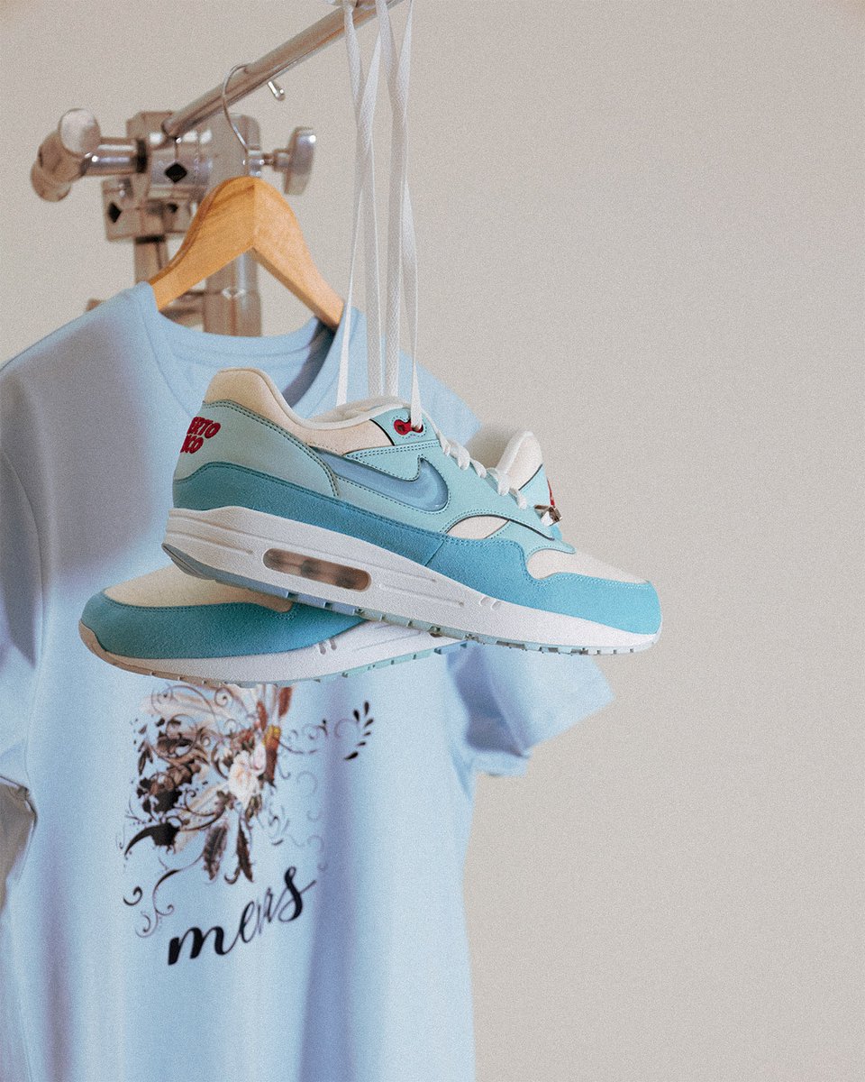 topsnbottomsusa's tweet photo. Experience the perfect blend of style and comfort with the Nike Air Max 1 Puerto Rico 'Blue Gale' paired with the Meras Short Sleeves Crew neck T-Shirt. 

#NikeAirMax1 #PuertoRicoBlue #MerasFashion #Streetwear #Sneakers #FreshKicks #SummerStyle #Streetstyle #topsandbottoms https://t.co/J0GqTDVA37
