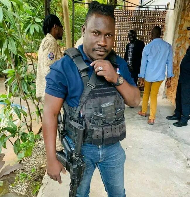 CredibleINFOS's tweet image. #ENSEKIRITE. #TIBIM Se ti non jwèt polisye sa ke chèf gang sal Krisla yo arive touye bò LA marin Nan e  yo tou ale AK Kô a..@CI NEWS