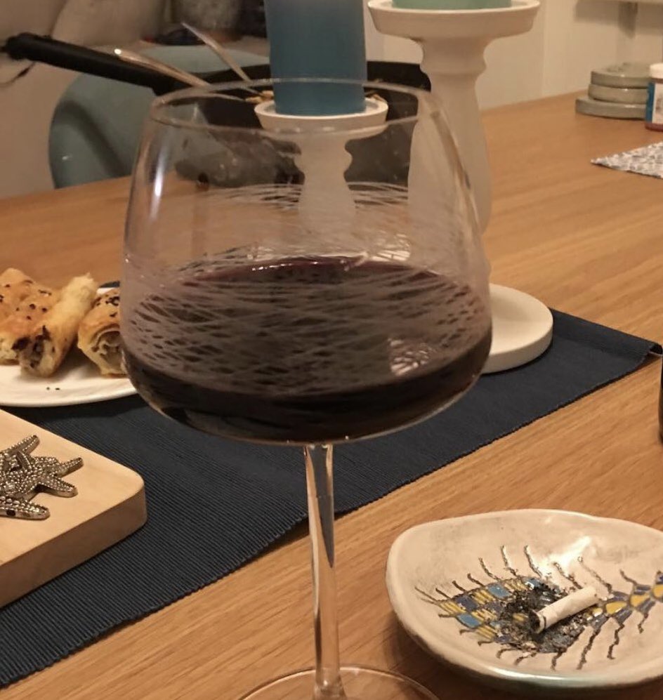 “Şarabı sevmemiz, üzüme olan düşkünlüğümüzden değildi, biz hep ezilenden yanaydık.” 
—Ömer Hayyam