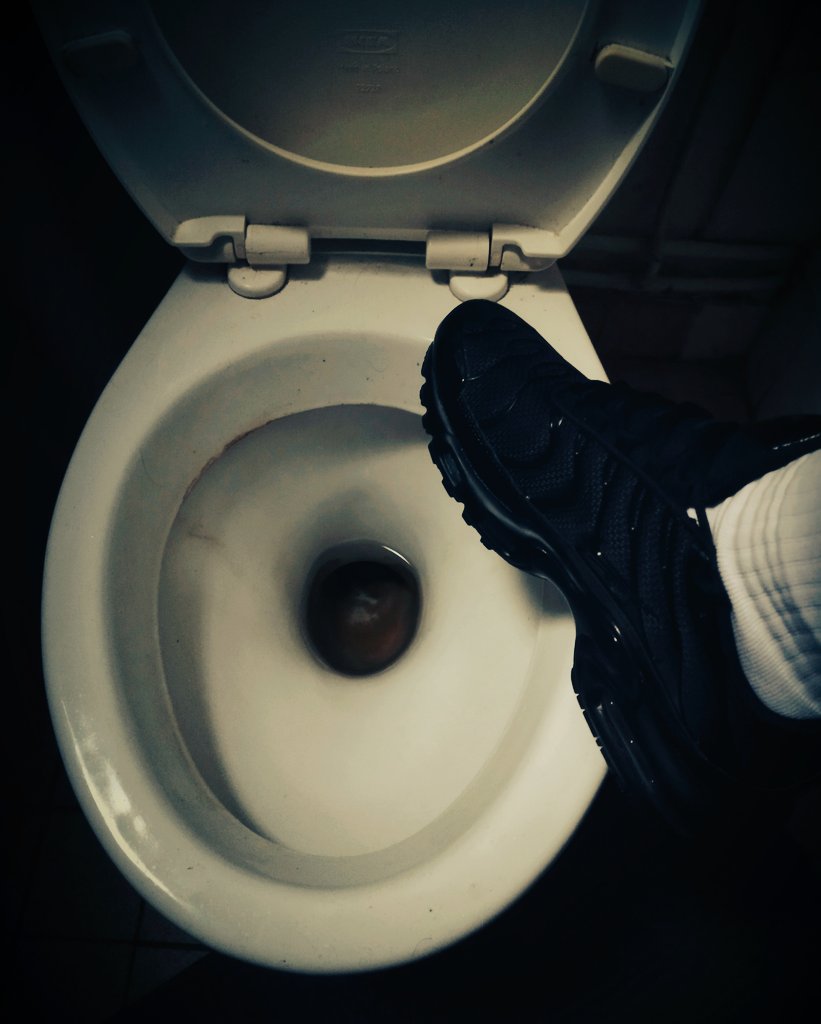 💦 Manque plus qu'un bon petit pour se mettre à mon pied et attendre ma pisse! 

<a href="/LesPompeurs/">LesPompeurs</a>
#maqueue #piss #gayparis #gaysex #chiotte #slave #male #sket #cho7 #Tn