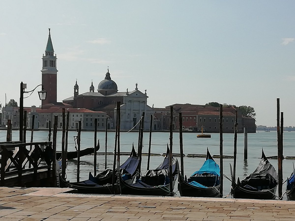 Chiesa di San Giorgio a #Venezia. C'è la più famosa Ultima cena di #Tintoretto #tintorettoart #arte #veneziadavivere #viverevenezia #cultve #chieseveneziane #ArteaVenezia #architecture #scultura #pittura #venedig #venecia #Venice