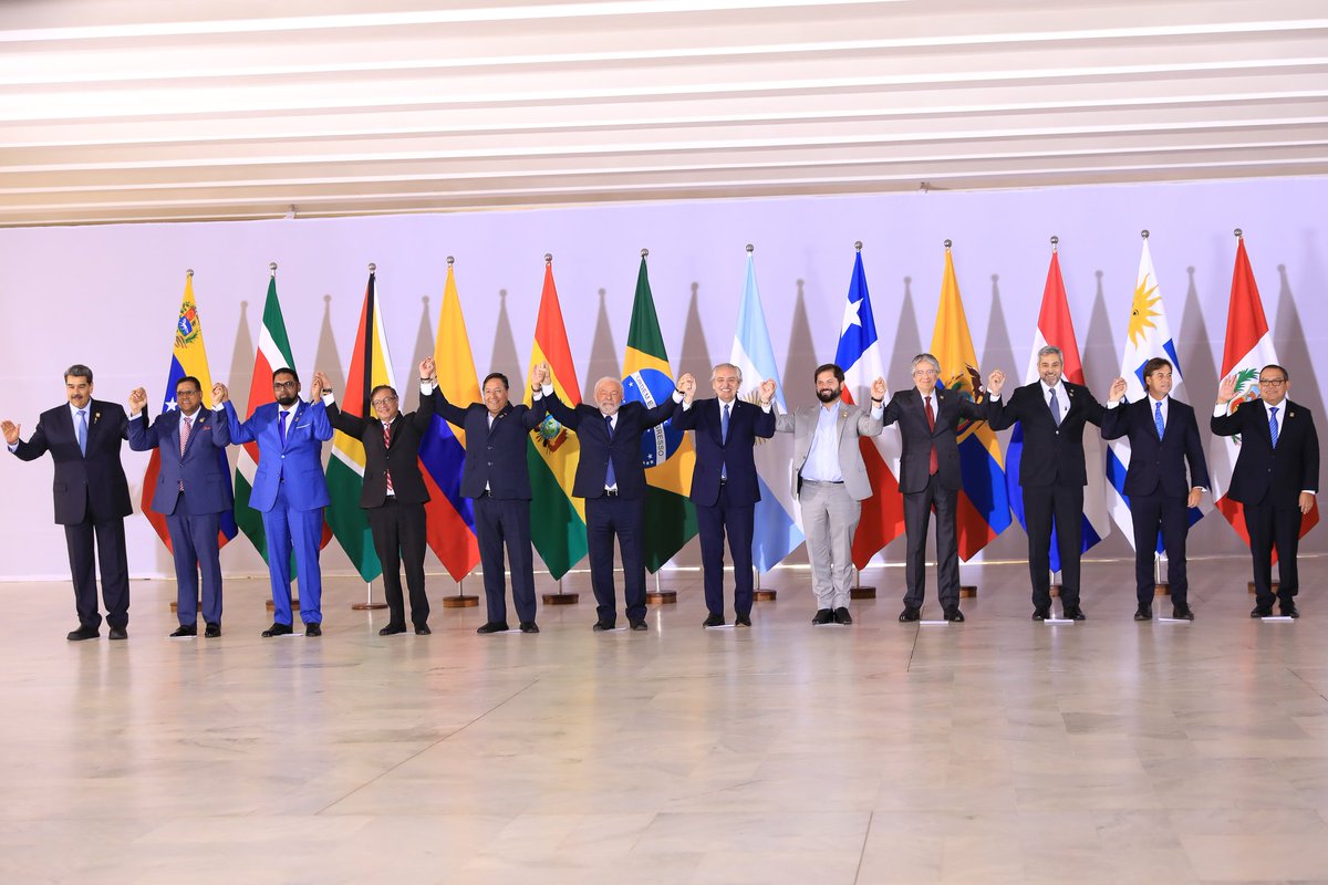 Esta es la foto oficial de la Cumbre de los Países de América del Sur. Venezuela está comprometida con la integración suramericana.