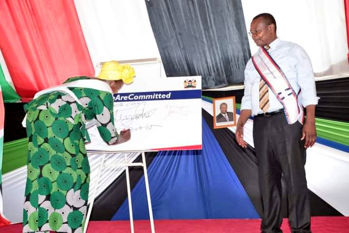 nams_tina's tweet photo. #WeAreCommitted #MHM2023
@HonOtuoma @USAIDKenya @billokaka @UNICEF @PaulOrengoh 
@nevilleokwaro https://t.co/xmXpZmxJsM