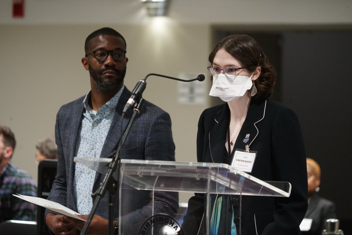 cityofbhamal's tweet photo. Jessica Azrin of the Lupus Foundation of America joined us at City Council today in recognition of Lupus Awareness Month. More than 5 million people worldwide are affected by this disease. Mayor Woodfin presented a proclamation in honor those battling the disease daily. https://t.co/JuvqIuYP22