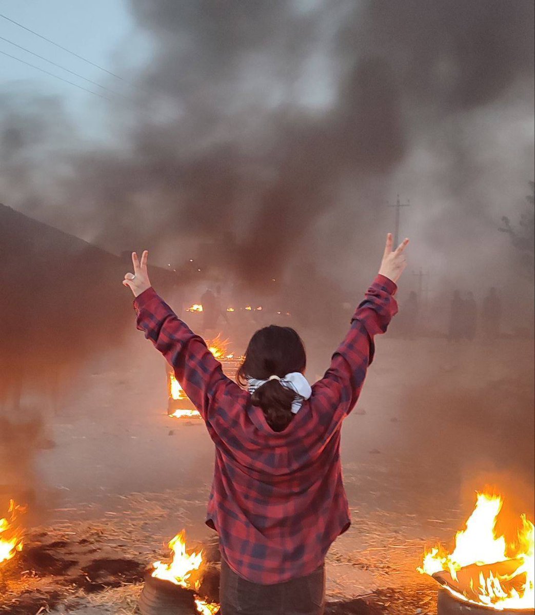 مرحوم دکتر صدر tweet media