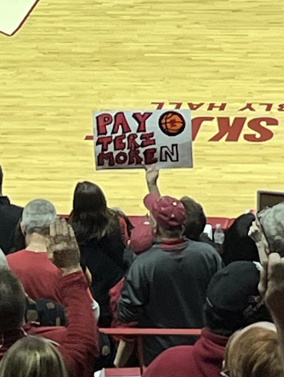 WombatPratt's tweet photo. @IndianaWBB Snubbed #iuwbb https://t.co/gY7KHqmRev