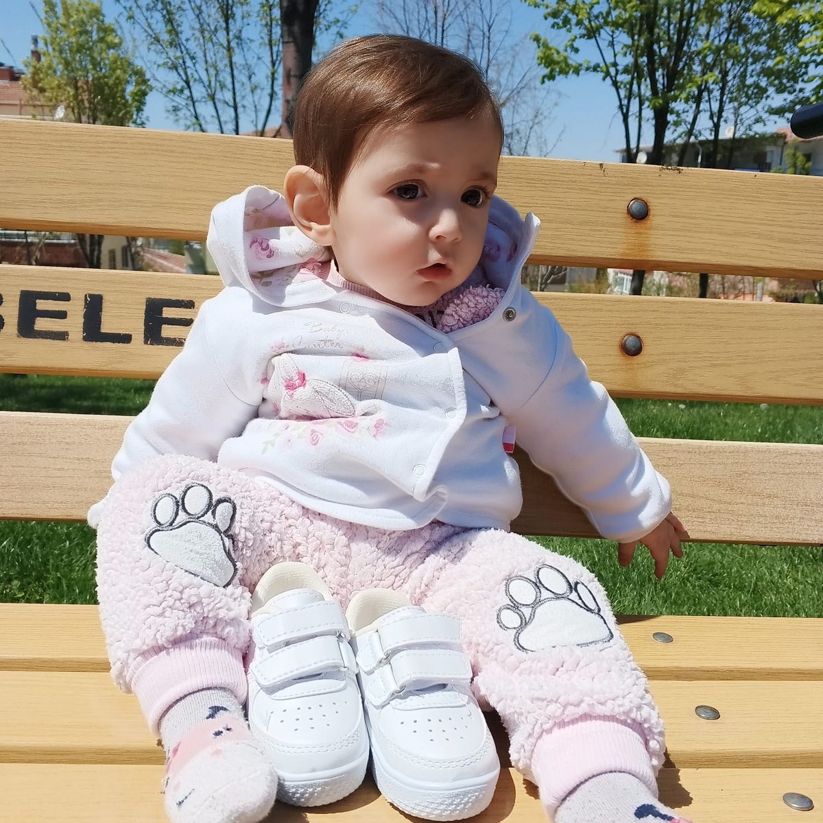 Masalaumutol's tweet photo. Kızım ölümcül hastalığın pençesinde her şeyden uzak büyüyor. Bugün her şeyin farkında olarak baktı etrafa. Etrafındaki çocuklara bakabildi sadece. Bitsin artık bu acı.
Destek için⬇️
https://t.co/QBENSpuhSW

#AGvGS #Galatasaray #FBvANT Okan MAYISLAR BİZİMDİR Aziz Yıldırım Ertem https://t.co/6vEasK5cdI