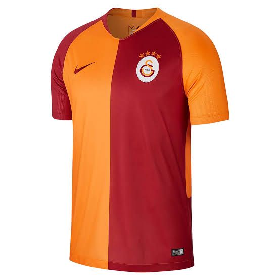 kahincryptocu's tweet photo. #Galatasaray Şampiyon oldu.
Bunun şerefine 2 Kişi'ye Galatasaray Forması hediye edelim 🥳

Tek yapman gereken

-Bu tweete rt
- Beni takip et.

2 gün sonra sonuçları açıklarım 🔥

#Icardi #GalatasaraySK https://t.co/NZ0puzQ1P5