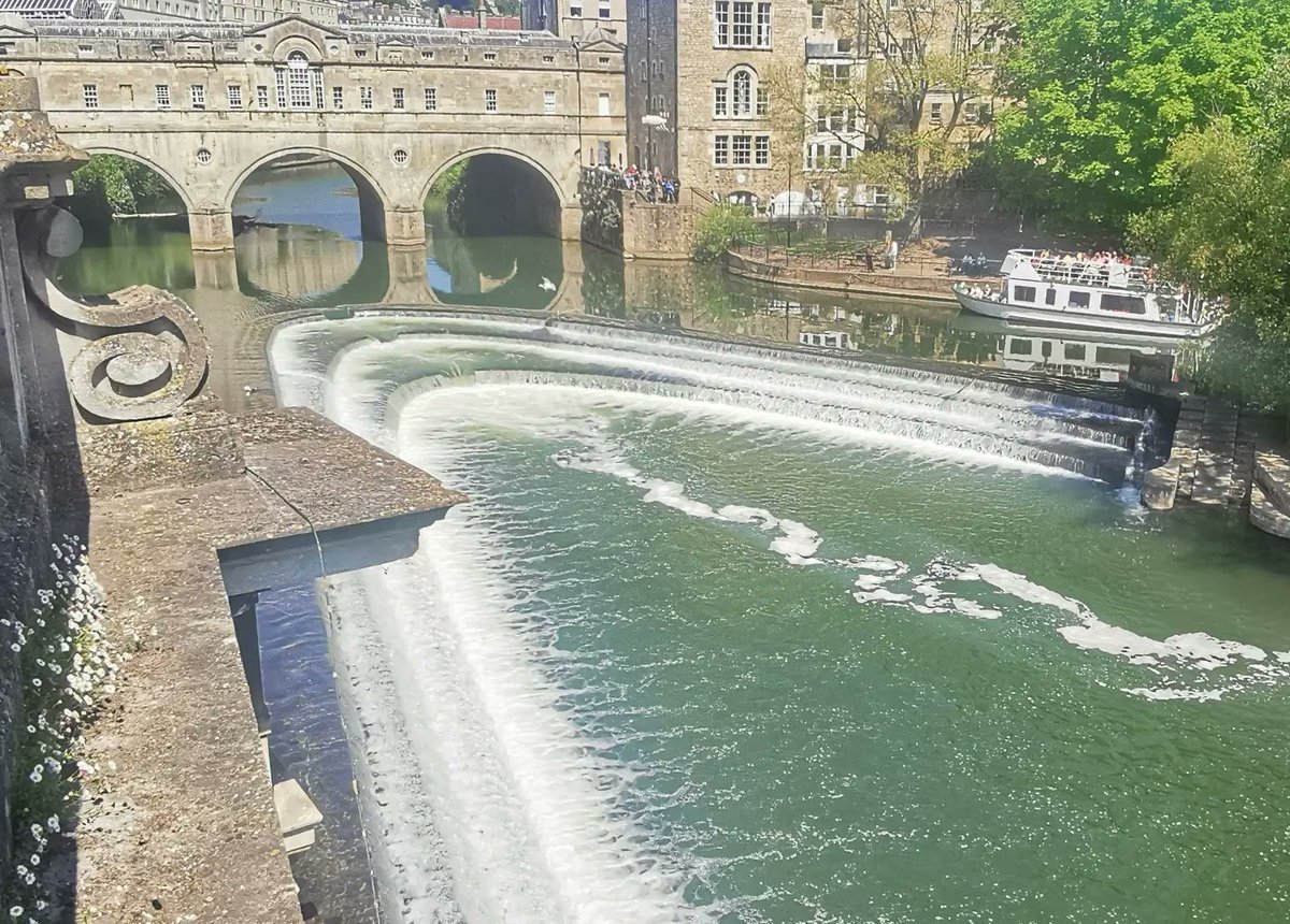 Juls_Martin's tweet photo. Weekend trip to Bristol and Bath, meeting some lovely new friends. 😎☀️😁 https://t.co/SFyvtnX6WK