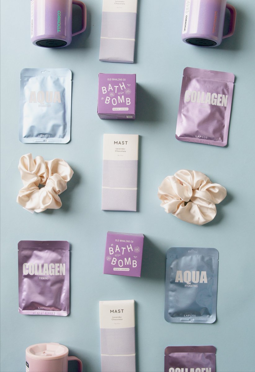 Life's too short to give boring gifts- spice it up with fun color-themed products🎨✨Have fun selecting items for your next Personalized PEACHBOX!