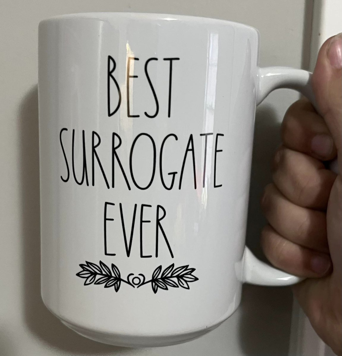 How adorable is this?! An incredibly thoughtful mug one of our Intended Parents sent to their Surrogate as a keepsake.

#surrogacy #surrogacycanada #canadiansurrogacy #surrogacyincanada #surrogate #surrolife #ivf #mereporteuse #intendedparents #scobabies