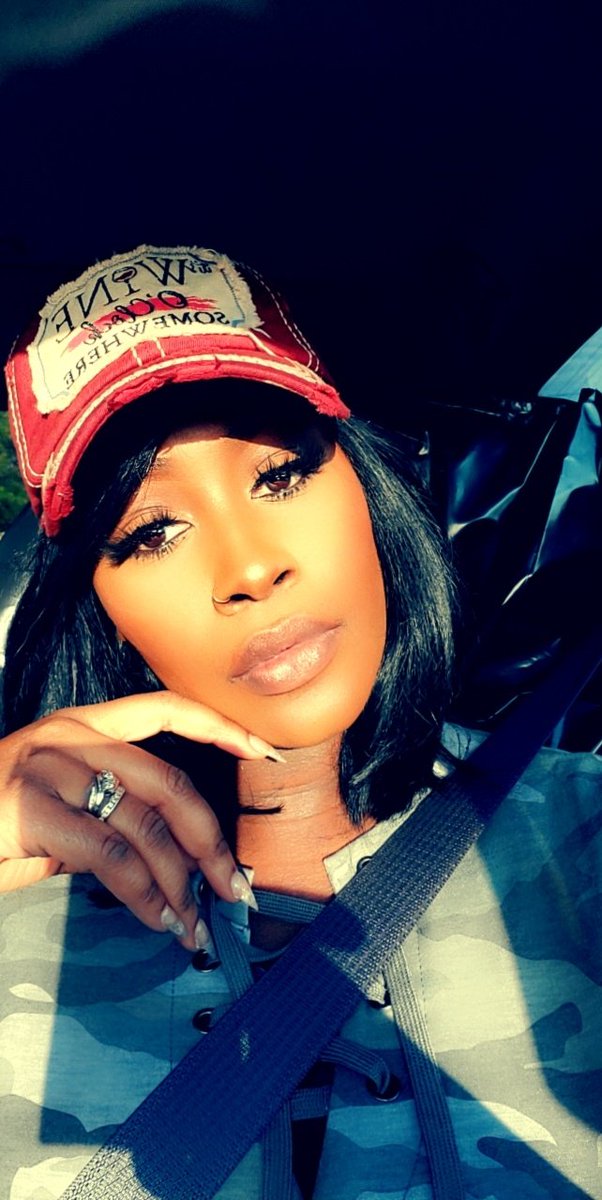 madonnabema's tweet photo. RT this pic with a sun kissed pic of yourself 🌞✨ https://t.co/tBaFc9N3Cs