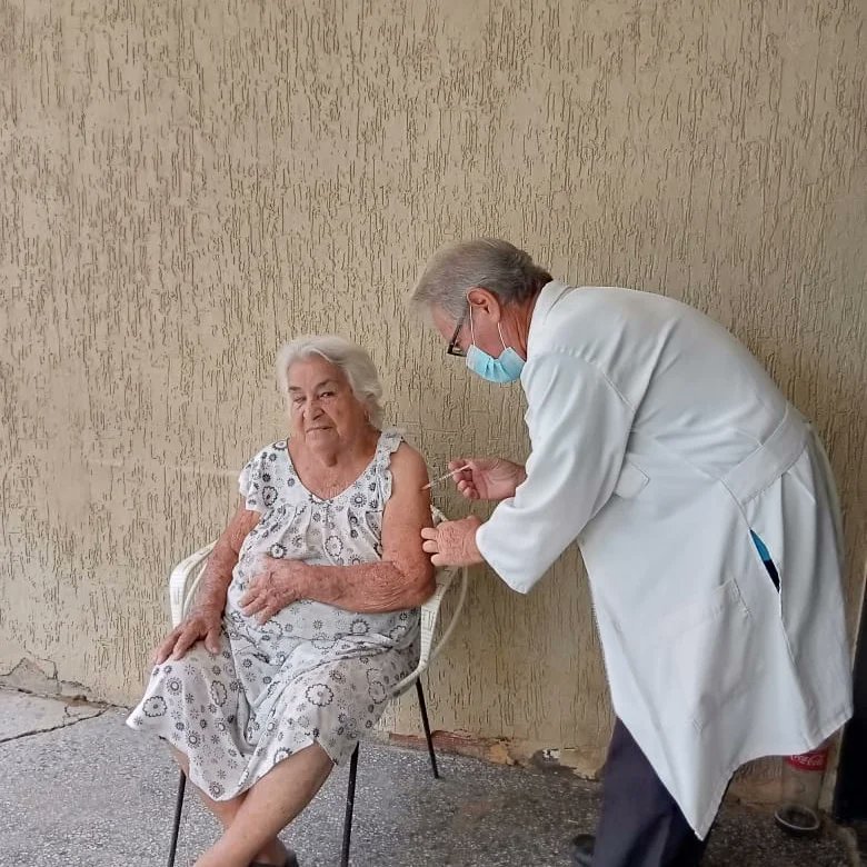 Casa por casa por casa llevando salud, es parte de la misión que desarrollan los médicos del ASIC Panamericano. 

<a href="/mppsalud_vzla/">Salud Vzla</a>

@magalygutierrezvina 
<a href="/mibarrioadentro/">𝐵𝑎𝑟𝑟𝑖𝑜 𝐴𝑑𝑒𝑛𝑡𝑟𝑜 𝑂𝑓𝑖𝑐𝑖𝑎𝑙</a>
<a href="/geovannireuma/">Geovanni Jose Peña G</a>