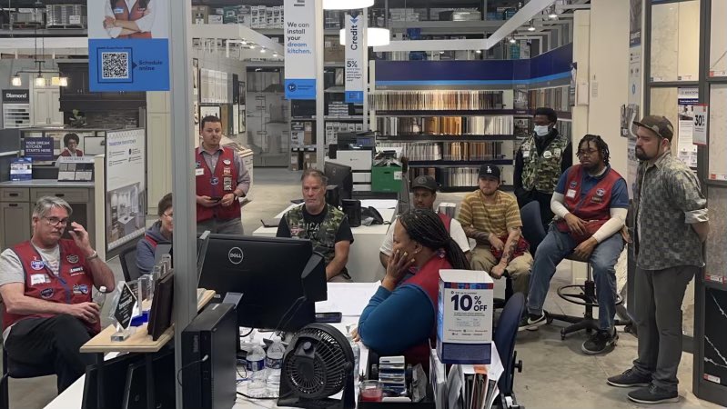 Love being in #SpecialtySpotlight with the team in Virginia Beach, VA, store 86 as they come out of the weekend #1 in Specialty and #1 in Installs! Also, Top Volume in Pipeline 😃. Great job! @eric_marler @BlueBoxR1 @SarahN_Lowes @_nicolemarie_6