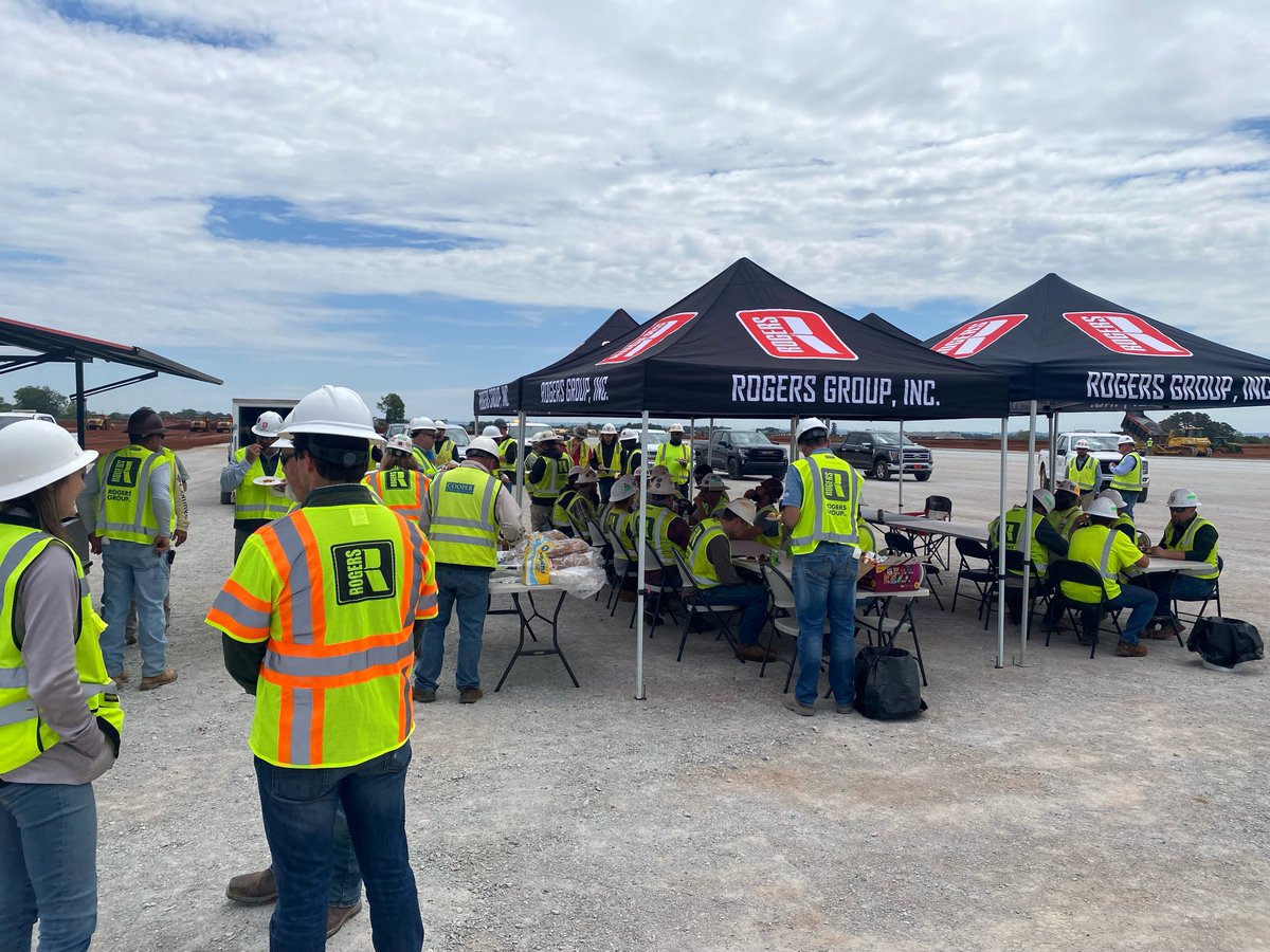 We love working with our sub-contractors! Rogers Group hosted a cookout for the guys on our Huntsville jobsite. Teamwork makes the dream work!

#cooperconstructionco #generalcontractor #jimcooperconstructioncompany #designbuildcontractor #commercialconstruction