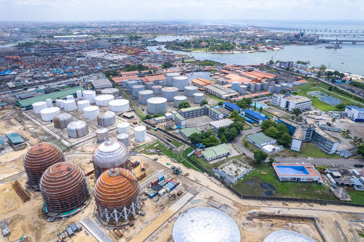EthanWo80671608's tweet photo. #LPGtank #Dieseltank #EPCservice #CIMCEnricHongtu
4x10000m3 LPG Spherical Tanks+3x17815m3 PMS Tanks+1x15000m3 Fire Water Tank in Nigeria. https://t.co/dnIwRltkYa
