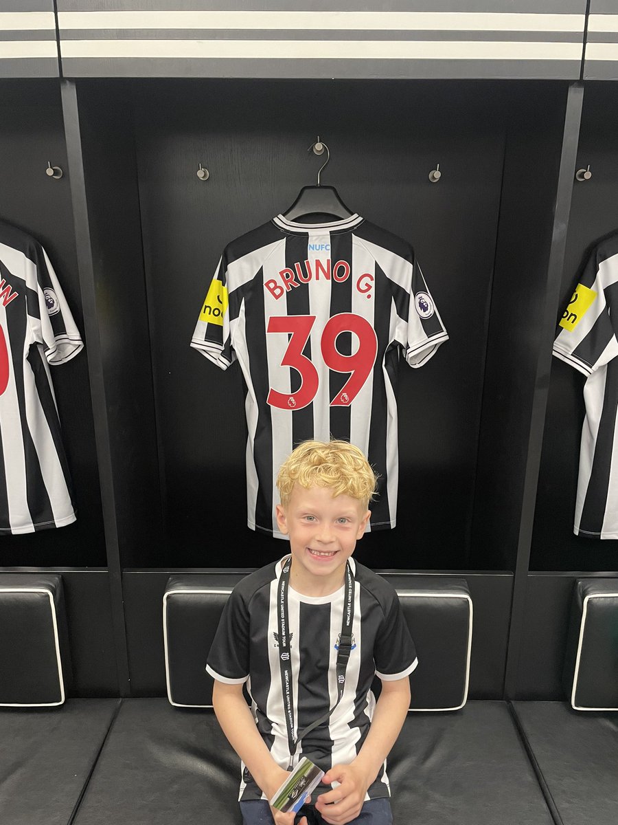 PhilWallis09's tweet photo. The only seat that made them shake with excitement was @brunoog97 great stadium tour at @NUFC today #NUFC #Bruno #BrunoG #NewcastleUnited https://t.co/xEa0JS4olN