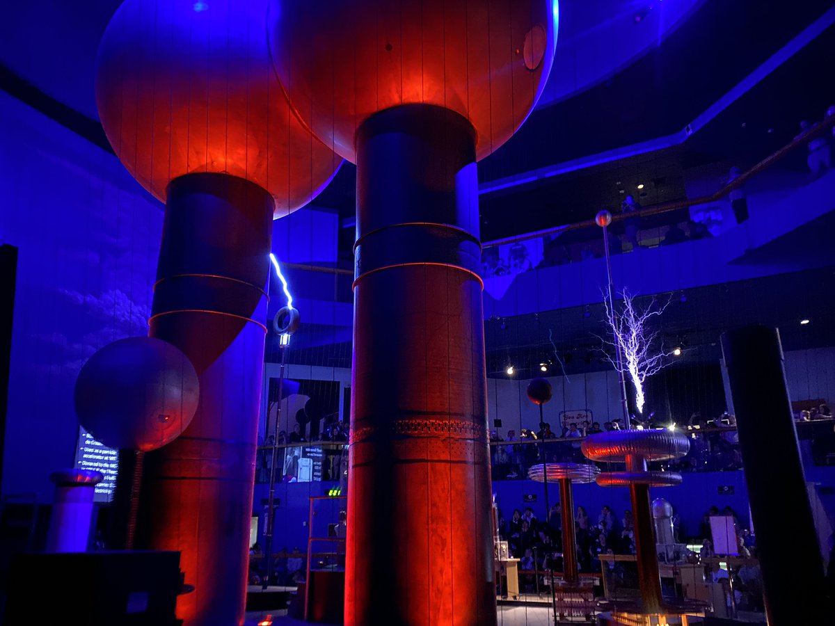 duxstem's tweet image. DMS Robotics Club had an amazing time exploring @museumofscience 
Thanks for having us!!!