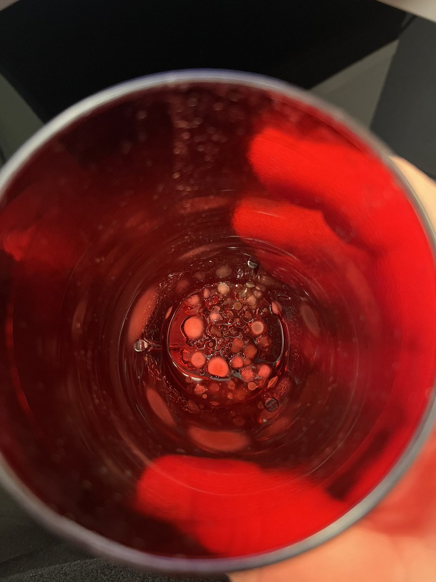 natalianetwork's tweet photo. putting the fact that i grew mold at my desk on my may accomplishments slide https://t.co/0rLFVei8on