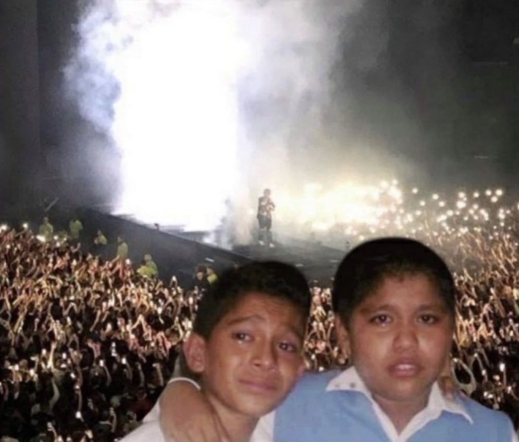 nderakoreami_'s tweet photo. Yo y mi compa en el concierto de Morat https://t.co/gBLvkW6Qxr