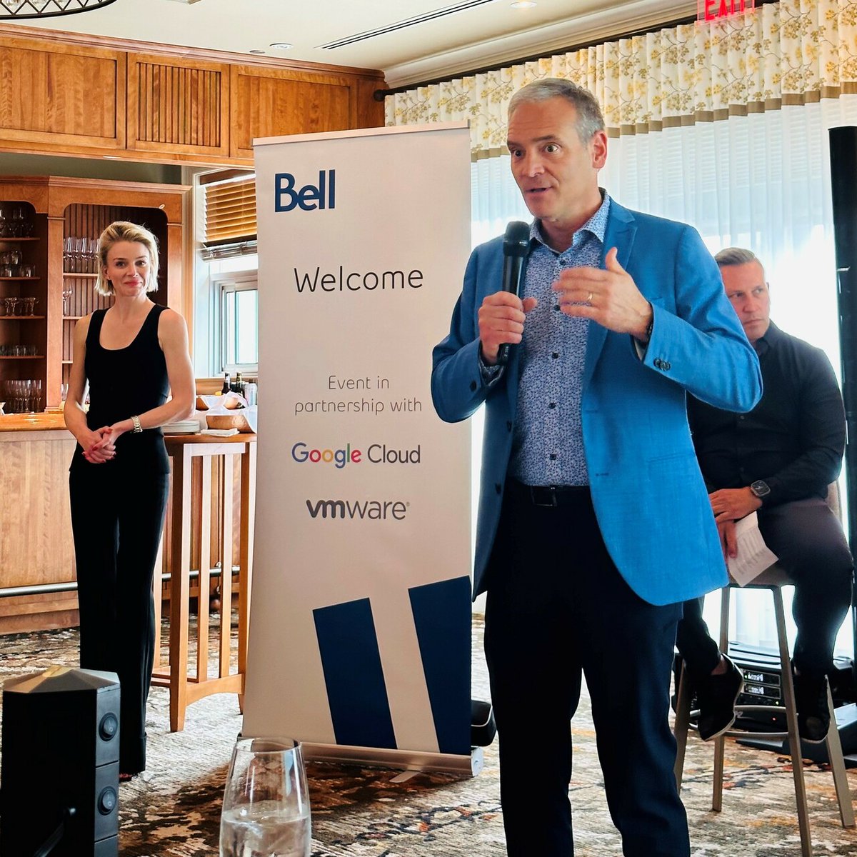 dsutton74's tweet photo. The #BellBusiness team recently hosted a great event in Atlantic Canada in partnership with @googlecloud and @VMware, where attendees got to meet and exchange ideas around the drivers, challenges and key business benefits of cloud adoption. Well done! #IworkatBell https://t.co/SLtfLZPtbN