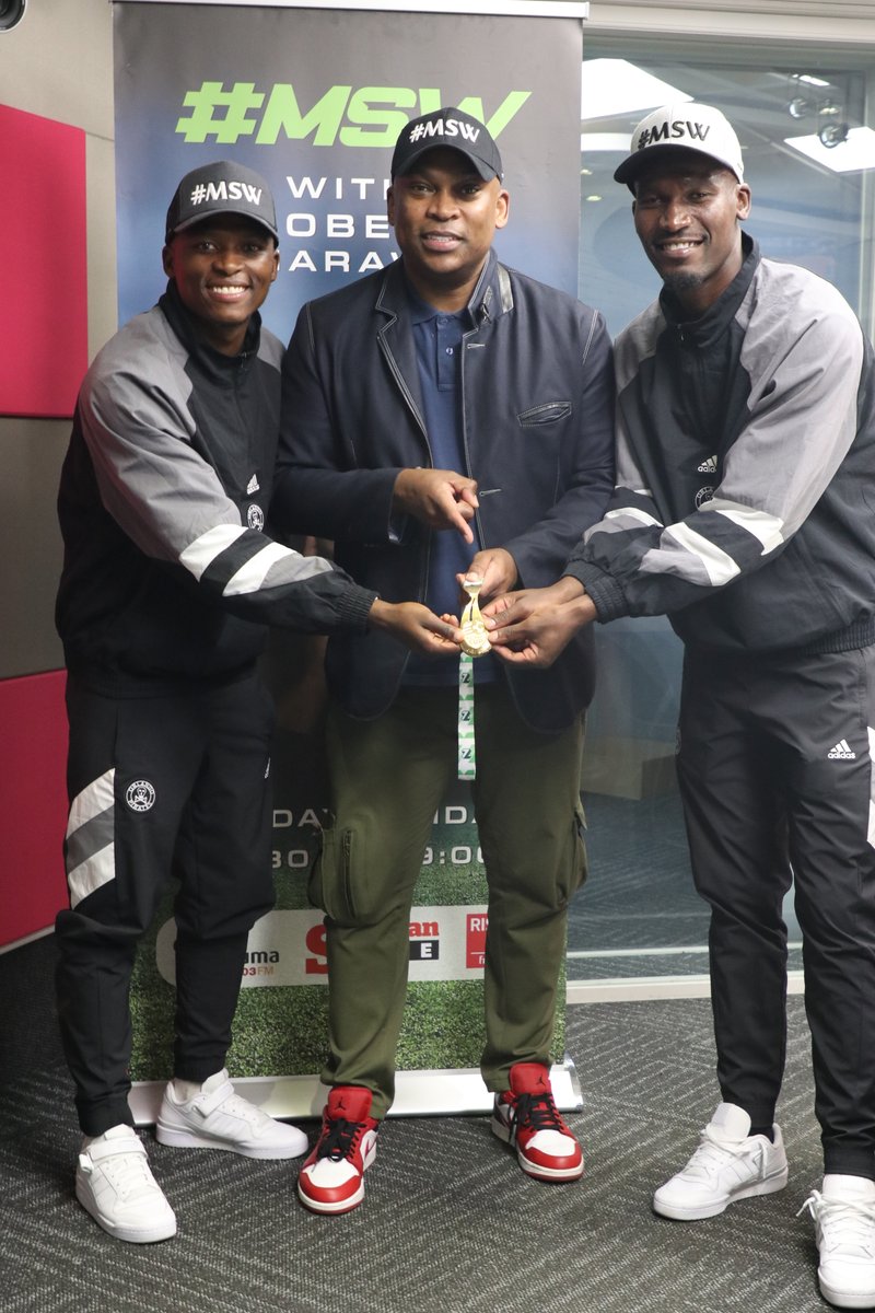 🎙️@robertmarawa in discussion with @orlandopirates footballers, Thapelo Xoki & Thabiso Monyane. 

🎥 Watch full interview: buff.ly/43v57fM

#RobertMarawaOn947 #MSWOn947

📻Weekdays | 6pm
947.co.za